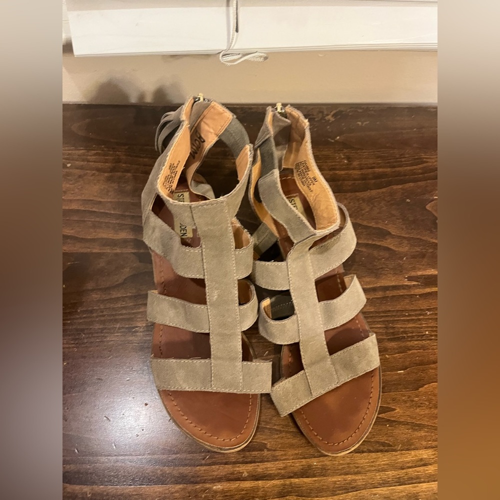 Steve madden olive green gladiator sandal